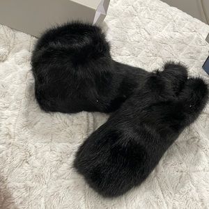 Ugh slipper moccasins size 7 fit like 6